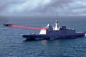 آزمایش سلاح لیزری علیه پهپادها توسط نیروی دریایی فرانسه