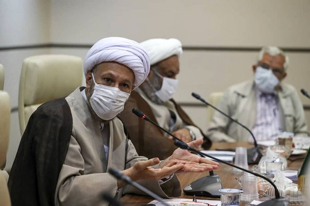 اختلاس از سگگردانی بدتر است، اما آن پنهان و این آشکار!/ ما نیز مانند مردم از وضعیت اقتصادی و اجتماعی امروز گله داریم