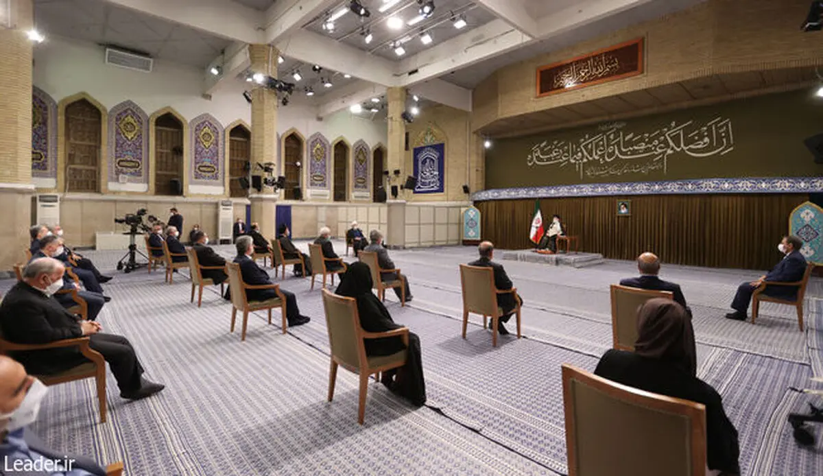 در این دولت معلوم شد که اعتماد به غرب جواب نمی‌دهد/ آمریکایی‌ها در زبان می‌گویند تحریم‌ها را بر می‌داریم اما تحریم‌ها را برنداشتند و برنمی‌دارند