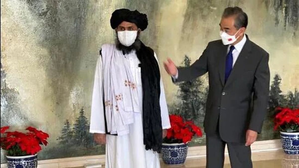 سفر هیات طالبان به چین و دیدار با وزیر خارجه این کشور