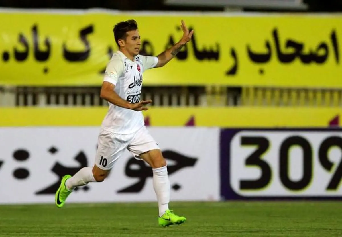 احمدزاده زننده هفتصدمین گل پرسپولیس