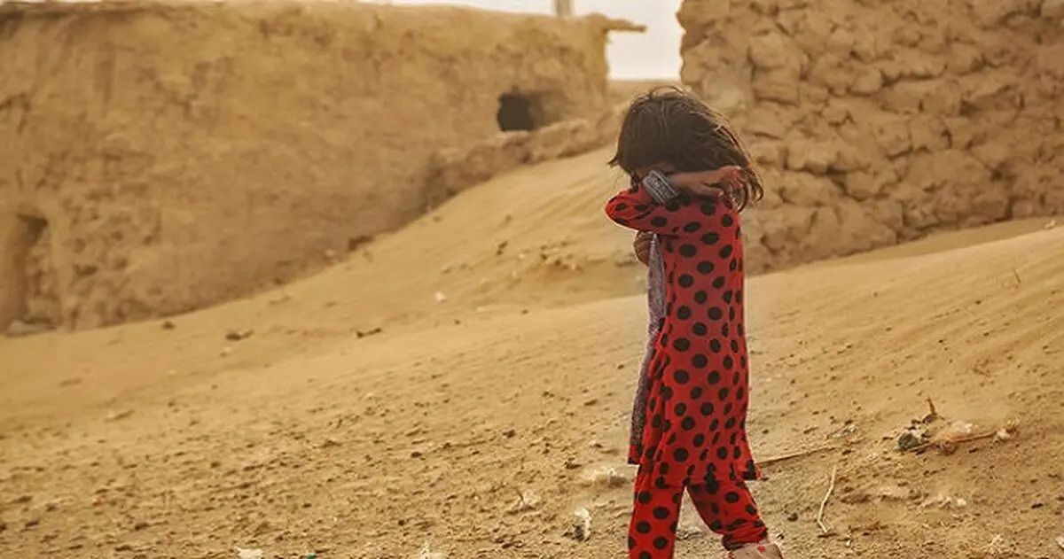 روز بدون خورشید در زابل/ طوفان شمال سیستان و بلوچستان ۲۶۱ بیمارتنفسی را روانه بیمارستان کرد