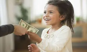 دادن "پول توی جیبی" به کودکان؛ آری یا خیر؟
