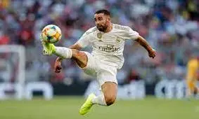 کارواخال تا چهار سال دیگر با رئال تمدید کرد