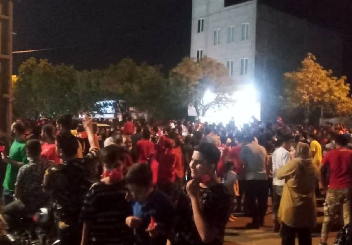 ازدحام شدید هواداران پرسپولیس مقابل ورزشگاه/ پرسپولیسی ها در شهر قدس حبس شدند