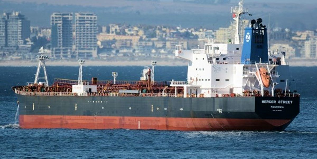 ارتش آمریکا: کشتی حادثه‌دیده نزدیک عمان، هدف حمله پهپادی قرار گرفته است