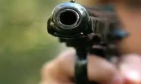 قتل پدر و برادر کوچکتر با شلیک گلوله / قاتل 18 ساله بازداشت شد