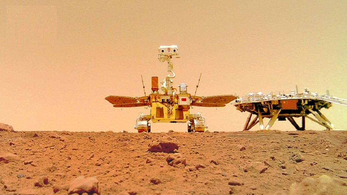 گشت و گذار مریخ نورد Zhurong در سیاره سرخ
