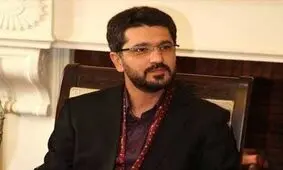 امیرحسین مدرس از خانه برنامه اجرا می کند