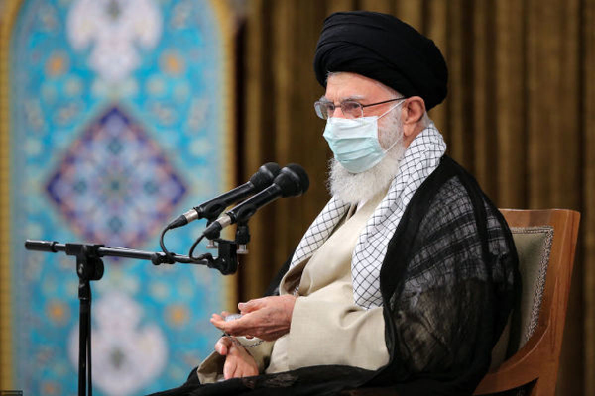 چرا رهبر انقلاب تجربه دولت روحانی را بی‌اعتمادی به آمریکا و غرب می‌دانند؟