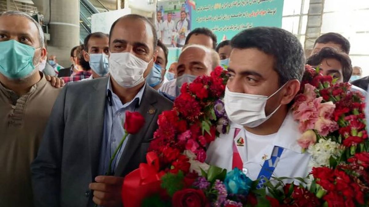 قهرمان المپیک پس از بازگشت به ایران: اول به لباس پرستاری افتخار می کنم بعد به لباس ورزش