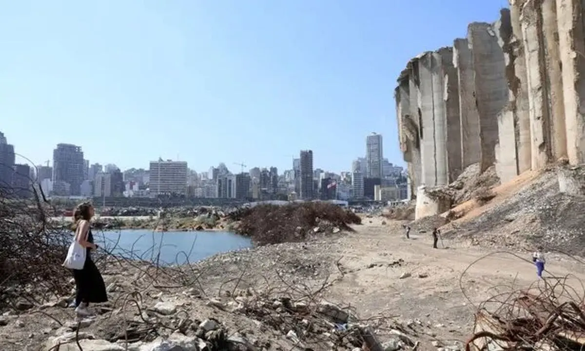 یک سال پس از انفجار بیروت؛ لبنان بیشتر در باتلاق فساد فرو می‌رود
