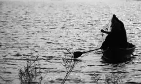 روز خودسانسوری کفش هایم را آویزان می کنم!