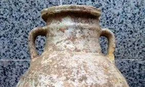 کشف کوزه سفالی تاریخی در سروستان
