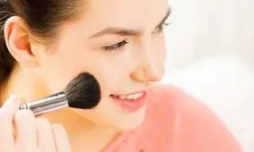 ساخت رژگونه با مواد طبیعی