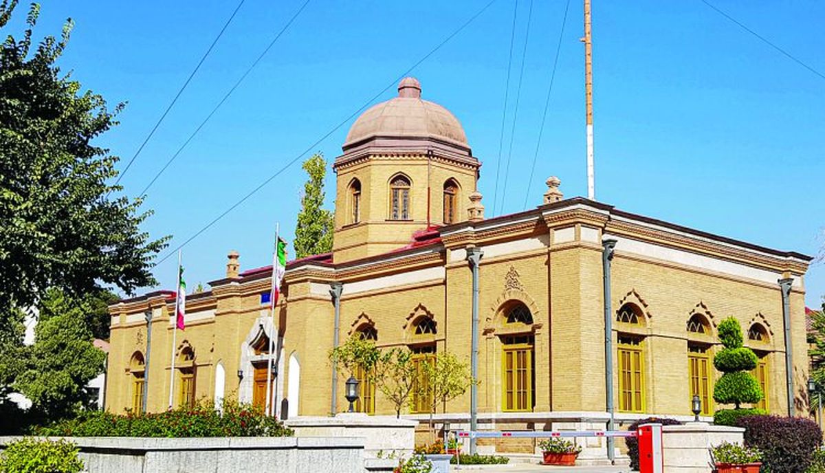 داستان ارتباطات در ایران؛ از داریوش هخامنشی تا ابراهیم رئیسی/ ساکن جدید عمارت کلاه فرنگی کیست؟ / مردم منتظر واکنش دولت سیزدهم به طرح صیانت مجلس