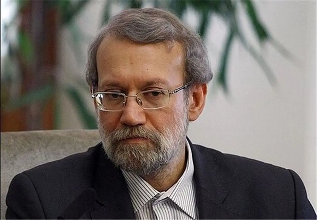 لاریجانی پس از مراسم تنفیذ رئیسی، واکسن زد/ عکس