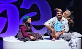 نمایش «شب دشنه‌های بلند» تمدید شد