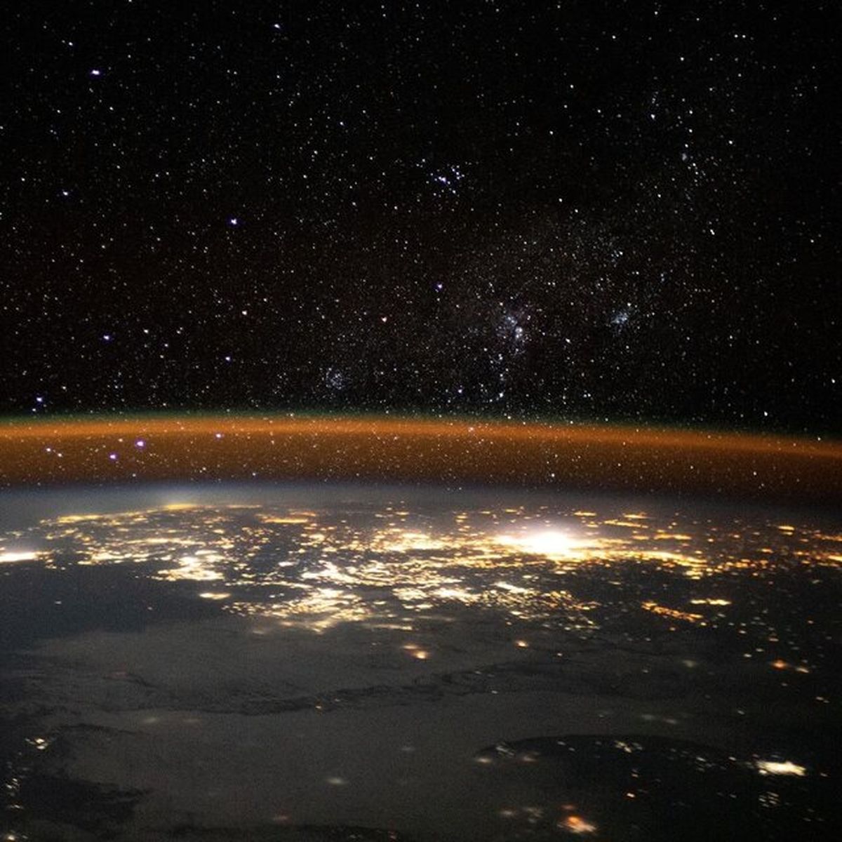 تصویر خیره کننده زمین از منظر ایستگاه فضایی بین المللی