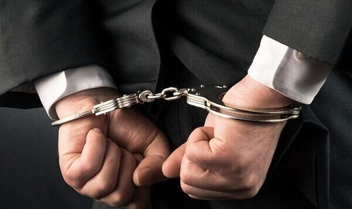 دستگیری دو نفر از کارمندان شهرداری گناوه