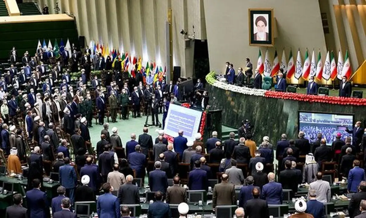 عکسی از گزینه معاون اولی رئیسی در صف اول مراسم تحلیف/ نماینده اروپا پشت اسماعیل هنیه نشست
