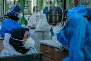 وضعیت اسفناک بیمارستان‌ها در پیک پنجم کرونا و نبودن تخت خالی/ توصیه به برگزاری مجازی مراسم 