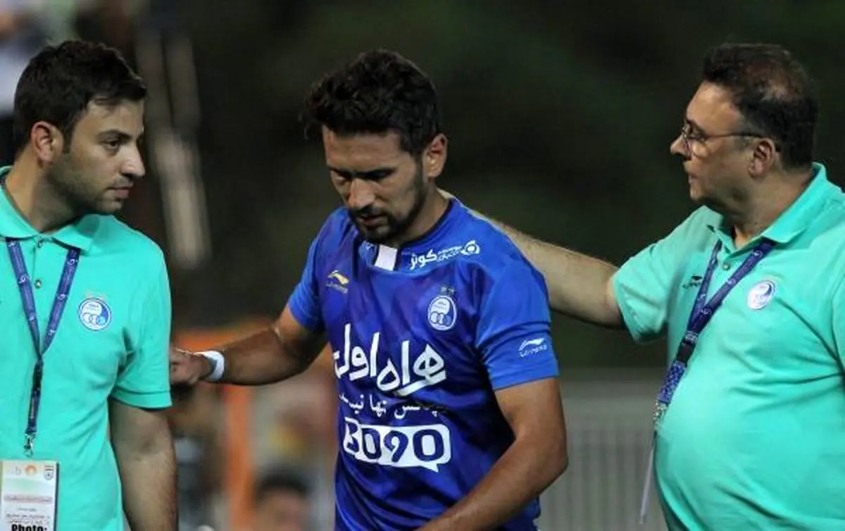 خبر بد برای استقلالی‌ها/ستاره آبی پوشان ۴ هفته دور از میادین فوتبال