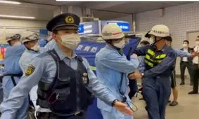 مردی در ایستگاهی قطار در توکیو یک نفر را کشت و ۱۰ نفر را با چاقو زخمی کرد