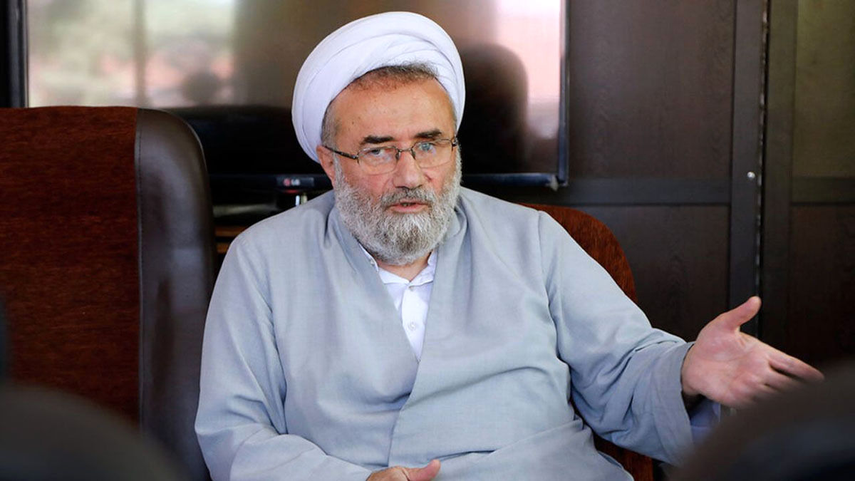 مسیح مهاجری به رئیسی: مراسم تحلیف، نماد اشرافی گری بود