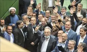 ۲۵ نماینده مجلس، روز تحلیف کجا بودند؟/ نماینده خلخال: برخی نمایندگان را در یکسال گذشته ۴ بار هم ندیده ایم