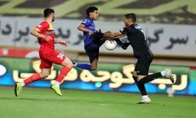 رشیدی: هافبک‌ های استقلال در فینال حذفی ضعیف بودند/ فولادی‌ ها انگیزه داشتند