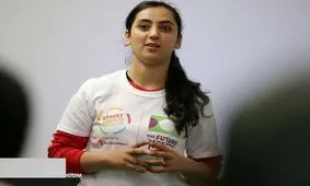 روایت تلخ زن افغانستانی از مشکلات فوتبالیست‌ها/ عکس‌ها و لباس‌های‌تان را آتش بزنید