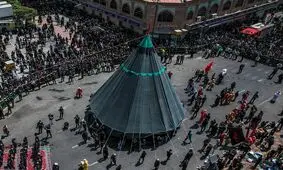 مراسم عزاداری روز عاشورا؛ چهارراه گلوبندک تهران/ عکس