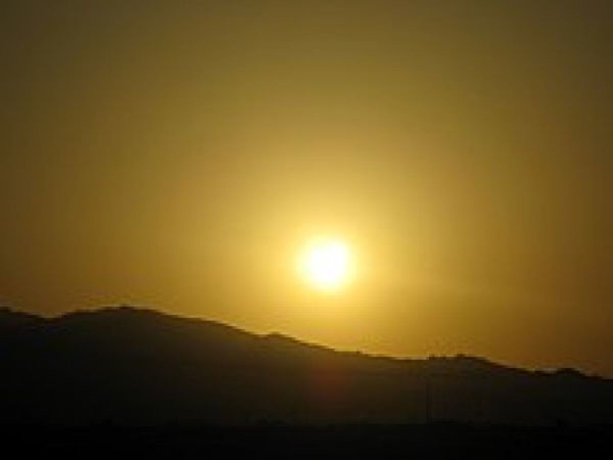 خورشیدگرفتگی چه زمانی رخ می دهد؟