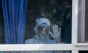 روزهای سخت پزشکان در همه گیری کرونا/ امسال «تشویقی» نداشتیم/ لزوم برنامه‌ریزی برای تربیت 2 تخصص پزشکی داخلی و عفونی