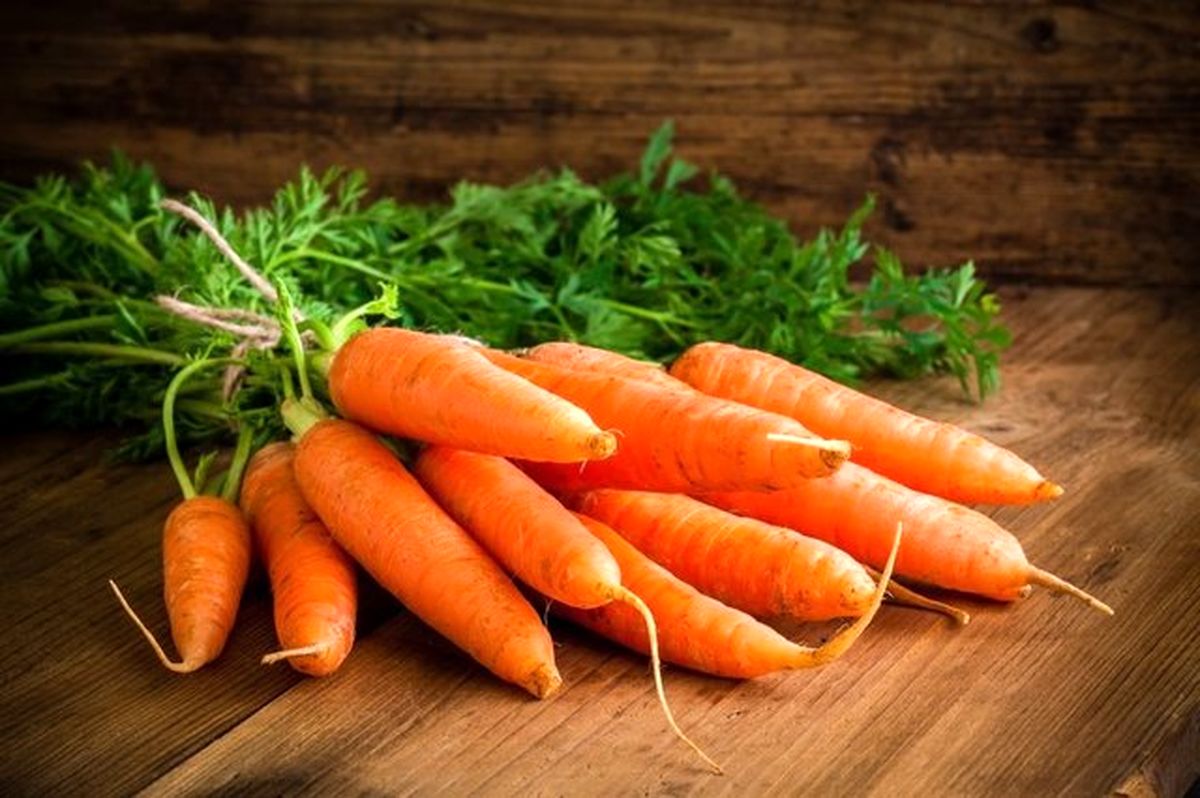 نرخ هویج از موز عبور کرد/ عرضه هویج ۳۰ هزار تومانی در بازار