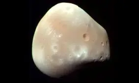 "استقامت" به تماشای قمر مریخ نشست