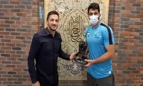 مدال آوران کشتی پولدار شدند/ عکس