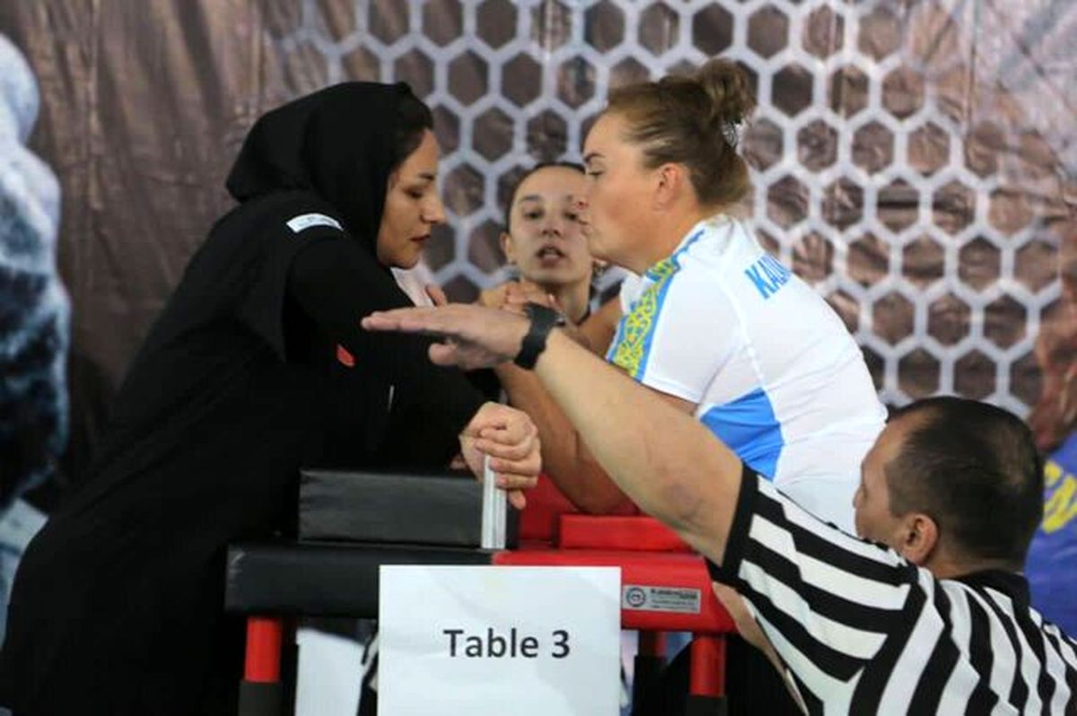 بانوی مچ انداز سیستان و بلوچستان برسکوی دوم آسیا ایستاد