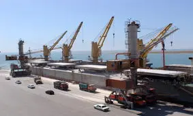 ۳ کشتی اقیانوس پیمای حامل روغن خوراکی در بندر امام پهلو گرفتند