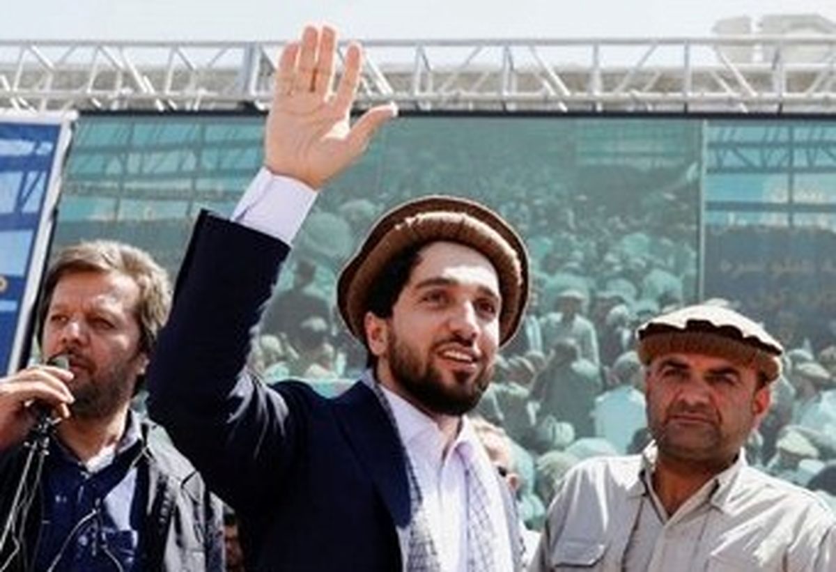 از داخل ایران احمد مسعود را تخریب می کنند/ فشار می آورند که با طالبان صلح کند/ چرا الان یکدفعه عکسهای مسعود و برنارد لویی پخش می شود؟/ حاج قاسم سلیمانی برای یک صهیونیست خانه اجاره میکند؟!