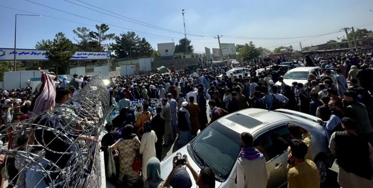 برخی مقامهای سابق دولت افغانستان به همراه پناهجویان فرار کردند