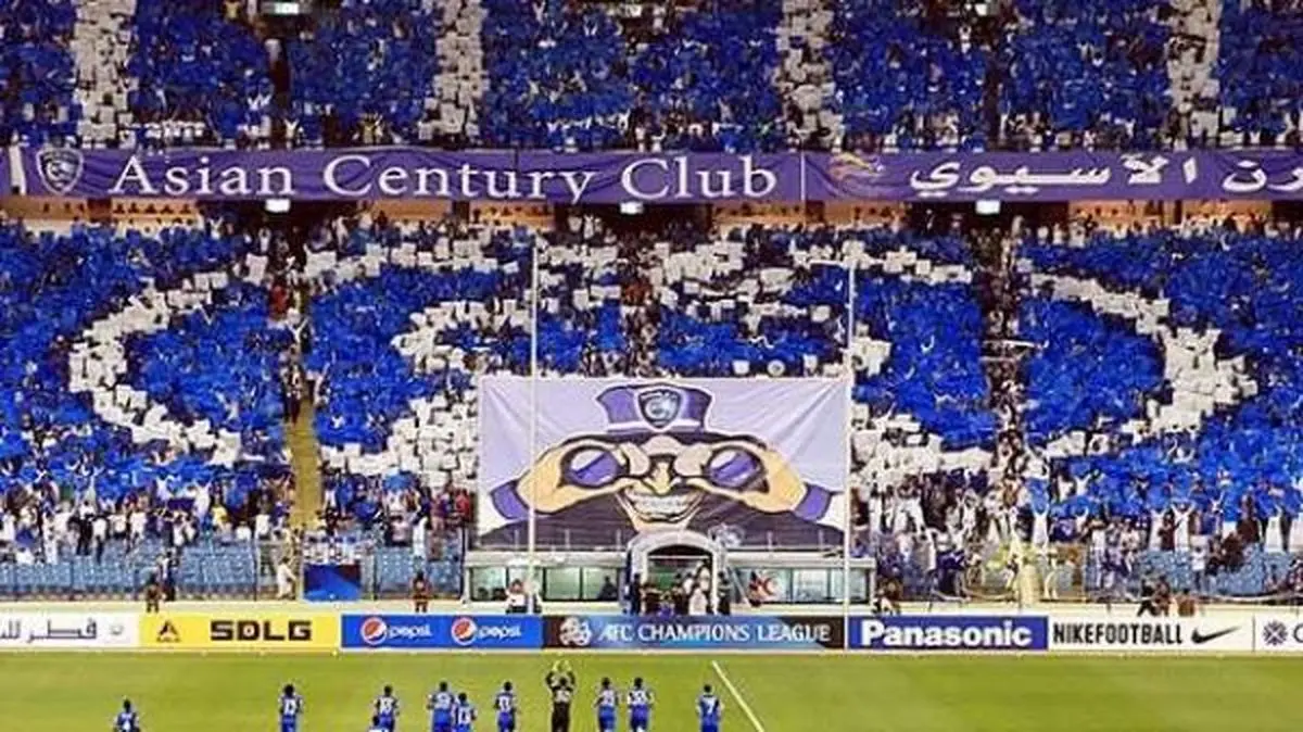 حمایت هواداران الهلال از پرسپولیس در برابر الاهلی+عکس