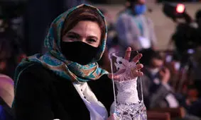 گلاره عباسی سریال «زخم کاری» را برای نابینایان شنیدنی کرد