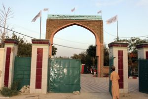 طالبان دروازه تاریخی غزنی را تخریب کرد/ ویدئو