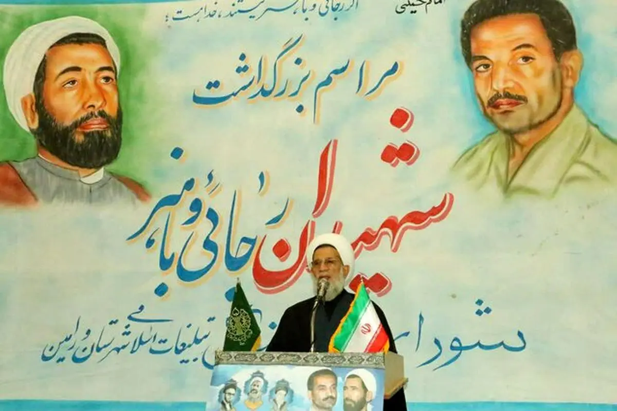 نماینده ولی فقیه در ارتش: تصمیم رهبری در خصوص نخریدن واکسن کرونا بهترین تصمیم بود