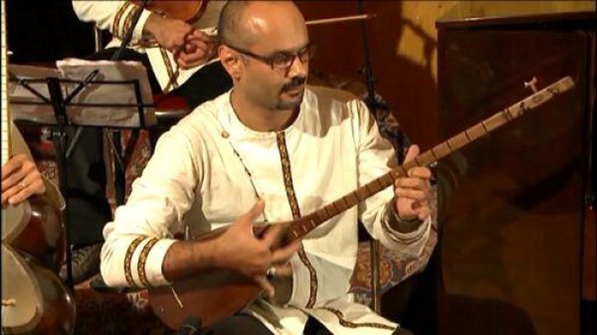 نمیدانم باید با این جریان چگونه رفتار کرد