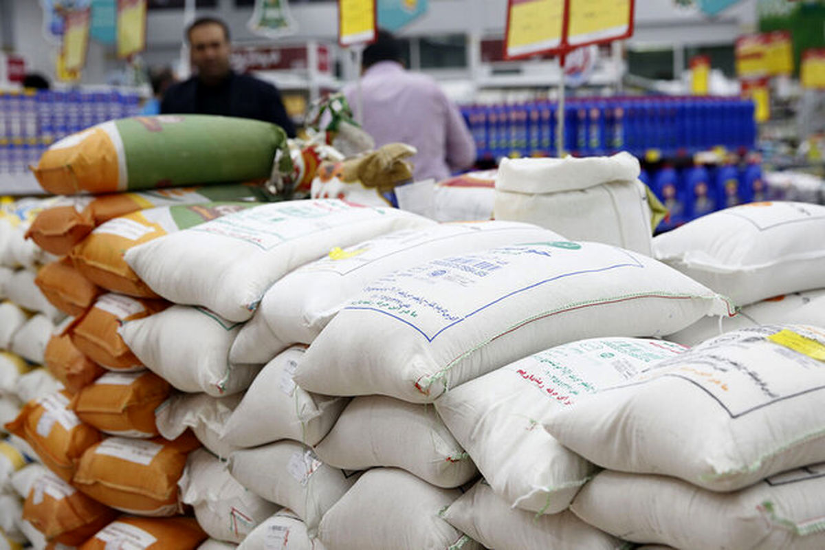 روزانه ۲۰۰ تن برنج تنظیم بازار در زنجان تخلیه می‌شود