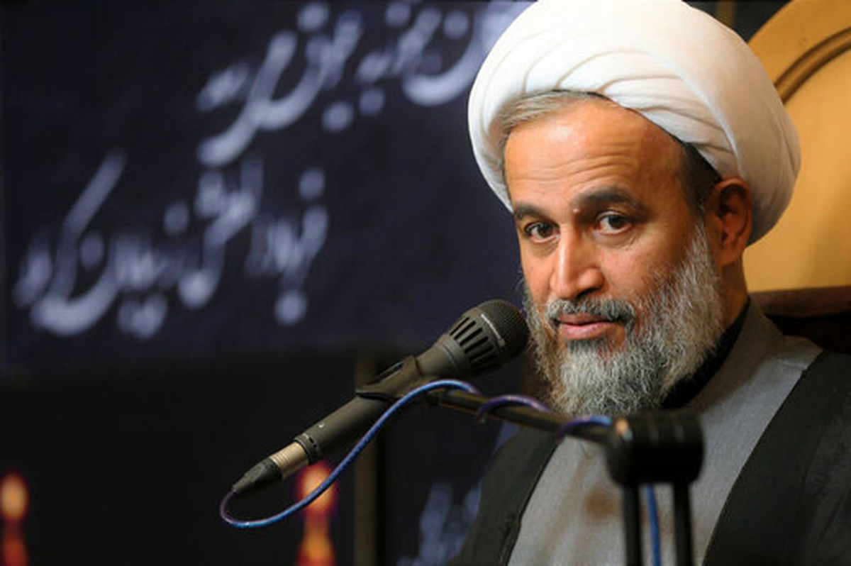 پناهیان: به جای تعقیبات نماز، صفحات انقلابی را لایک و فالو کنید/ چرا کامنت نمی گذارید؟