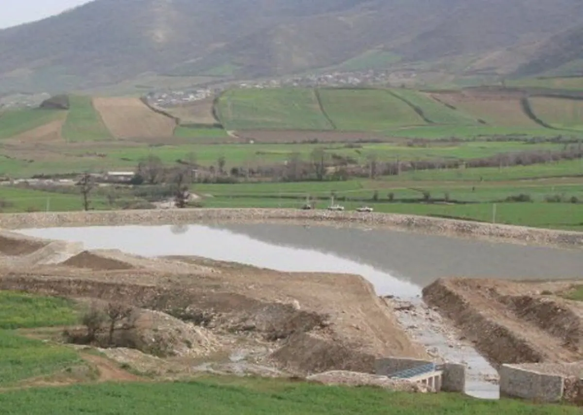 ایجاد بند خاکی، راهکار کنترل خسارت باران و خشکسالی در گلستان